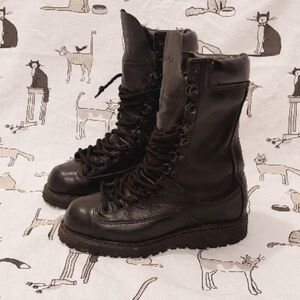 *steel toe* Black Leather Lace-Up Boots